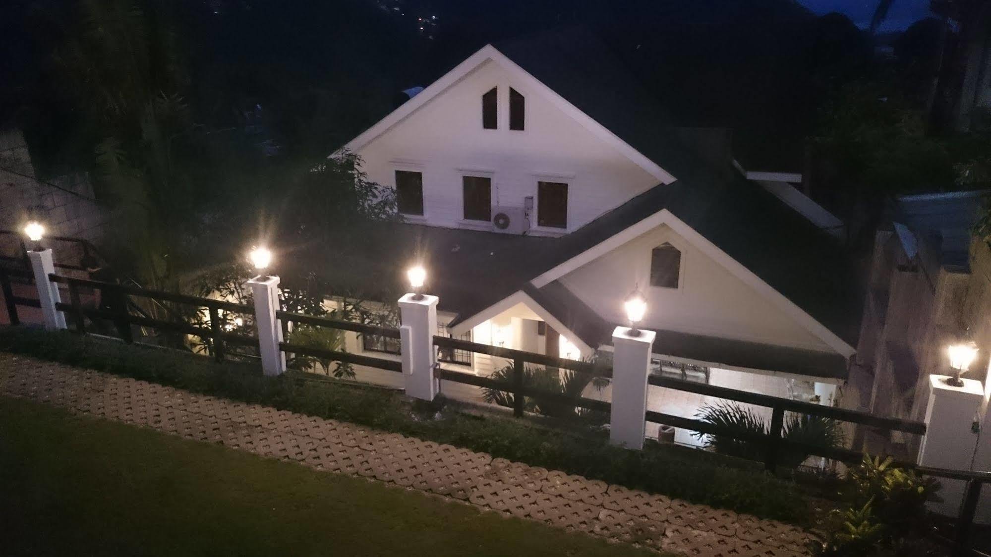 Chateau Beatrice Тагайтай Экстерьер фото